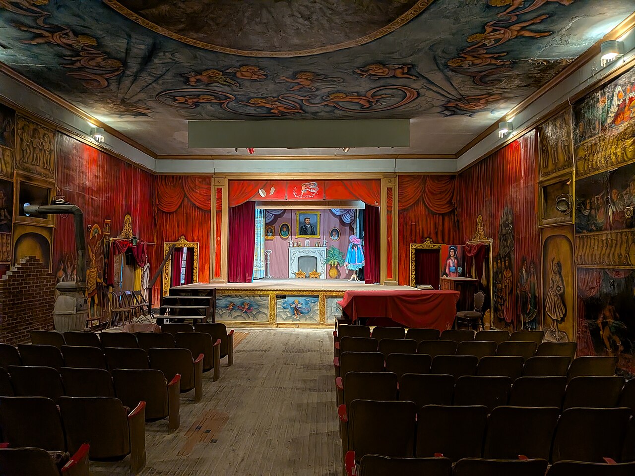 Toshkent teatr mavsumi 2024: Navoiy, Yosh tomoshabin va Ilxom teatrlari